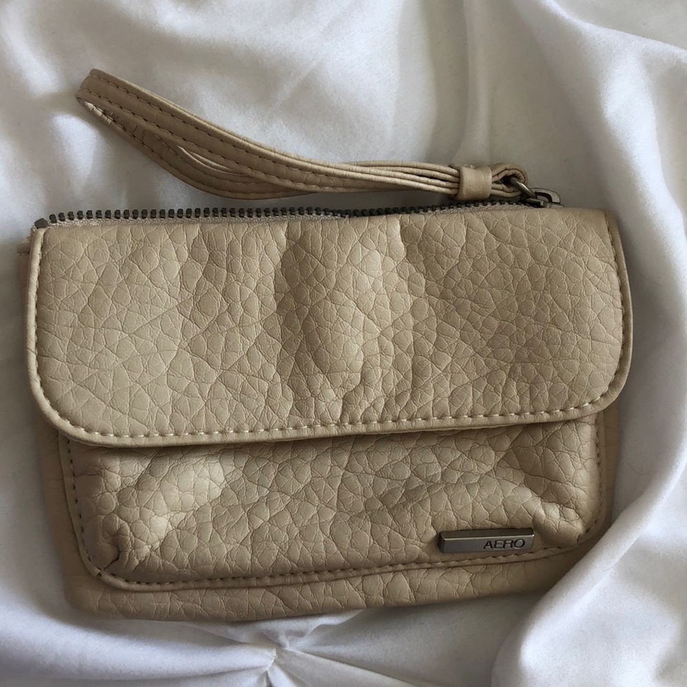 Aero wallet
